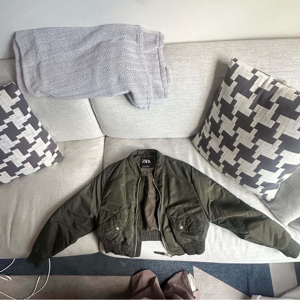 Zara Olive Green Bomber Jacket - Picture 3 of 8